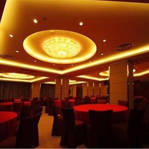 Days Hotel Shanghai Hongkou Forture